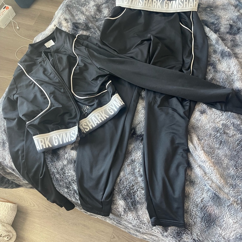 Gymshark Black Athletic Set